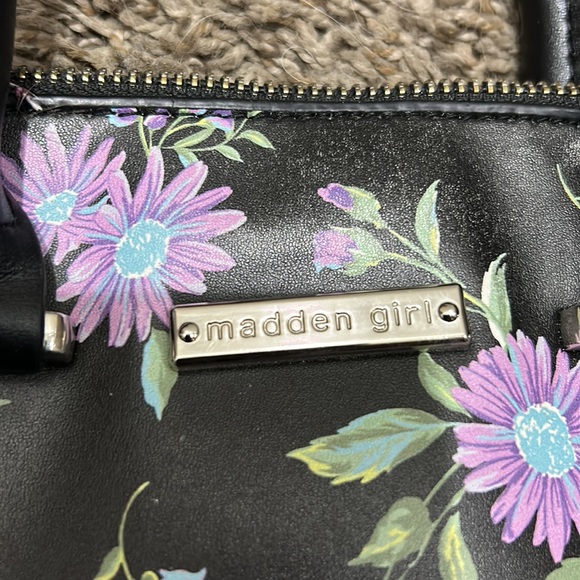 Madden girl, Crossbody - Picture 2 of 5